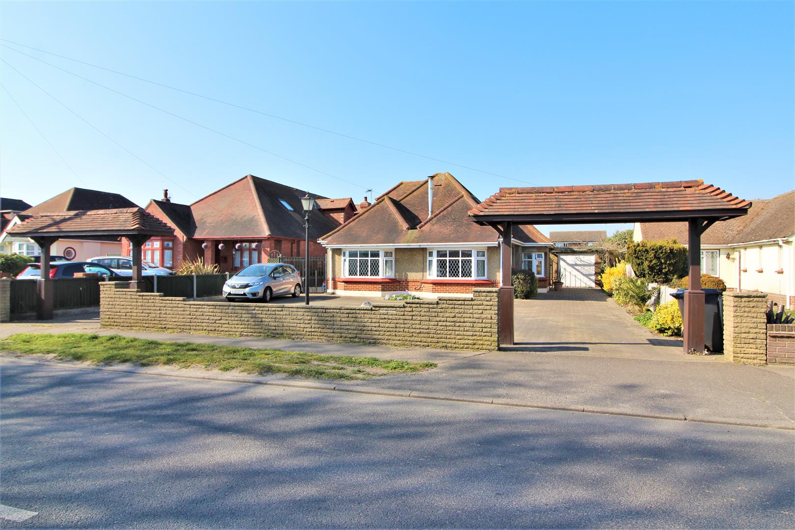 Property Details Paveys Estate Agents